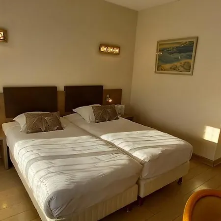 Hotell Poretta Lucciana (Corsica)